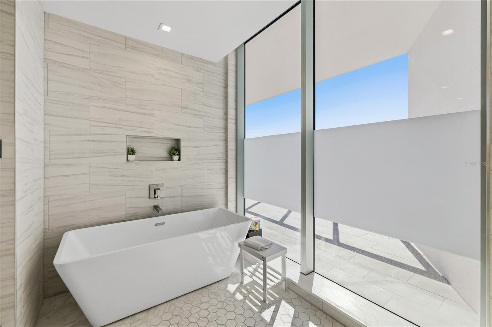 Image 41 of 85 For 5120 Marina Way 8804