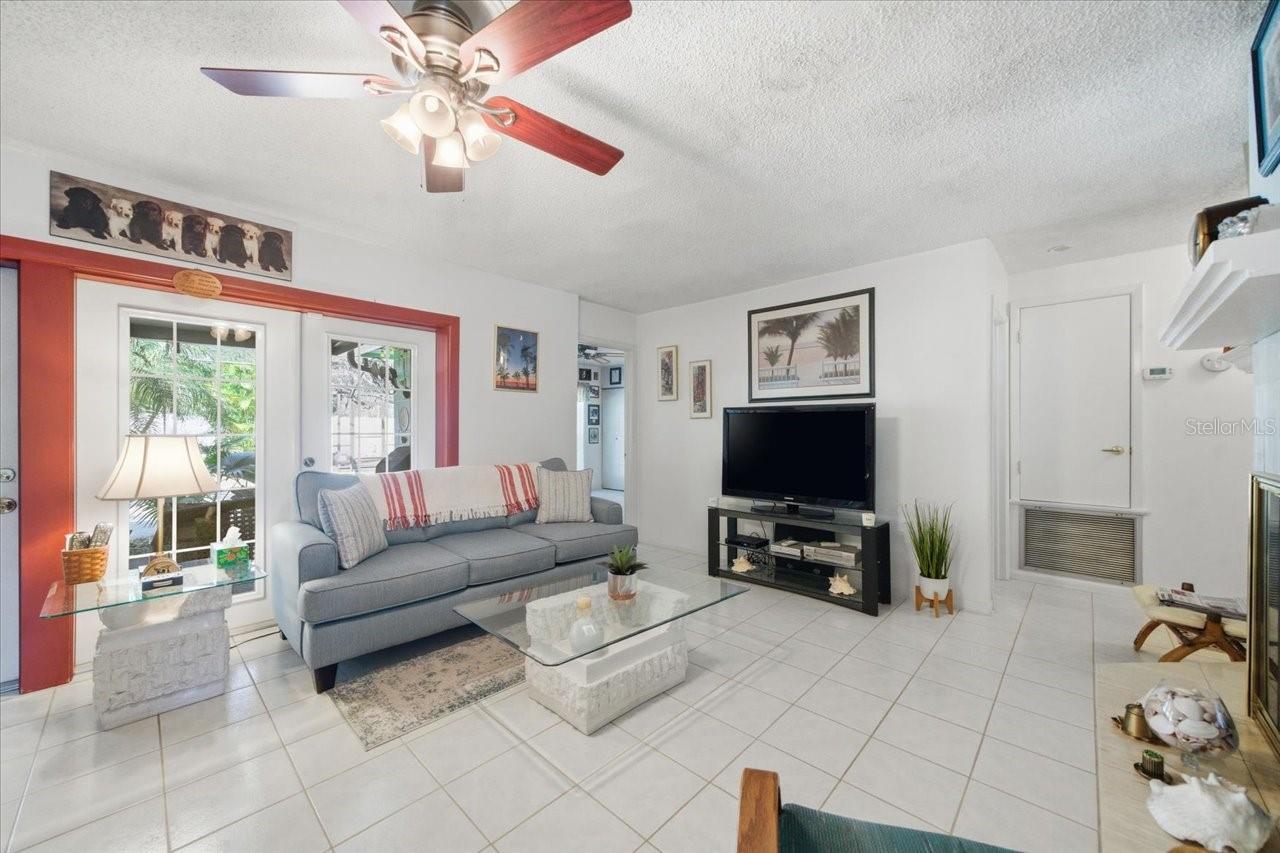 Image 13 of 48 For 4703 Roseberry Lane