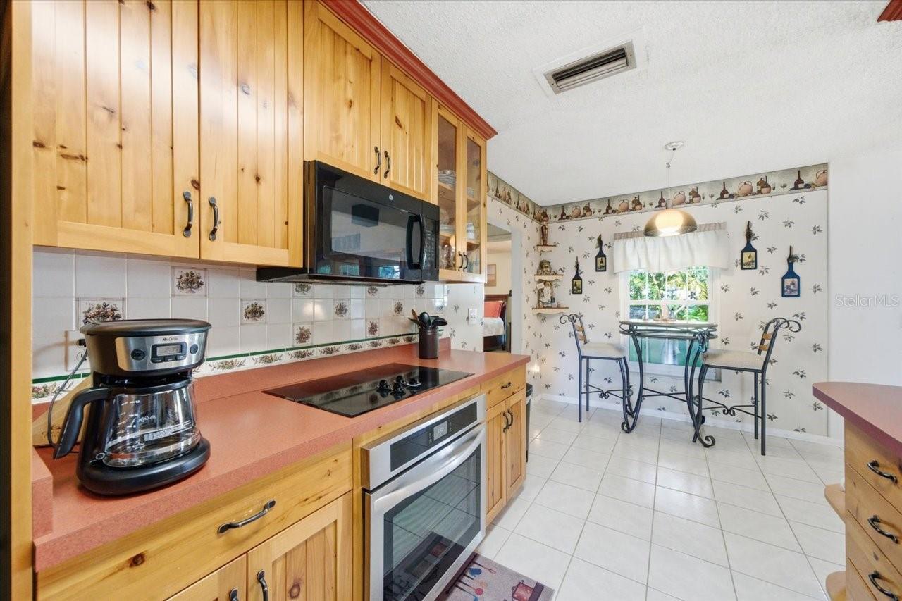 Image 21 of 48 For 4703 Roseberry Lane