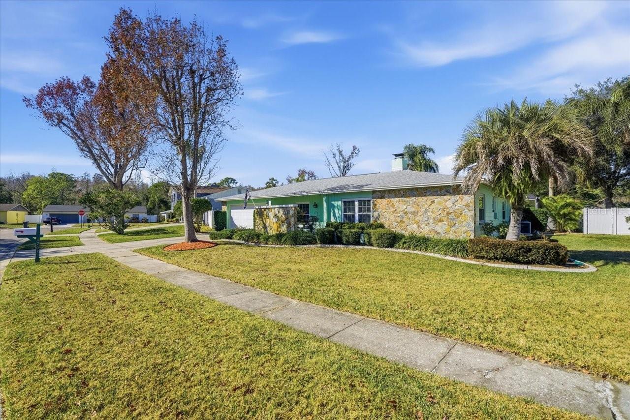 Image 5 of 48 For 4703 Roseberry Lane