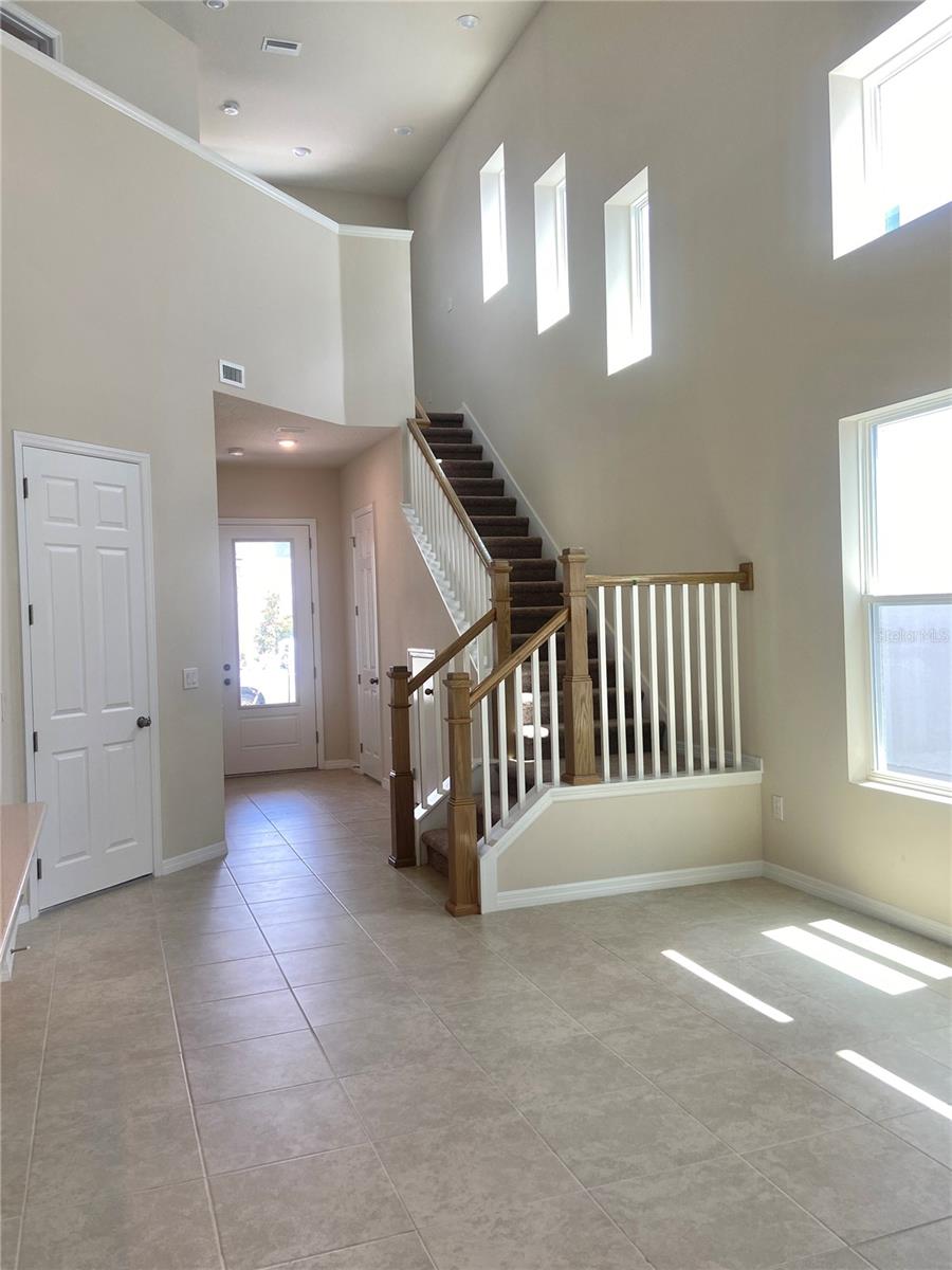 Image 4 of 27 For 28613 Cozy Creek Drive