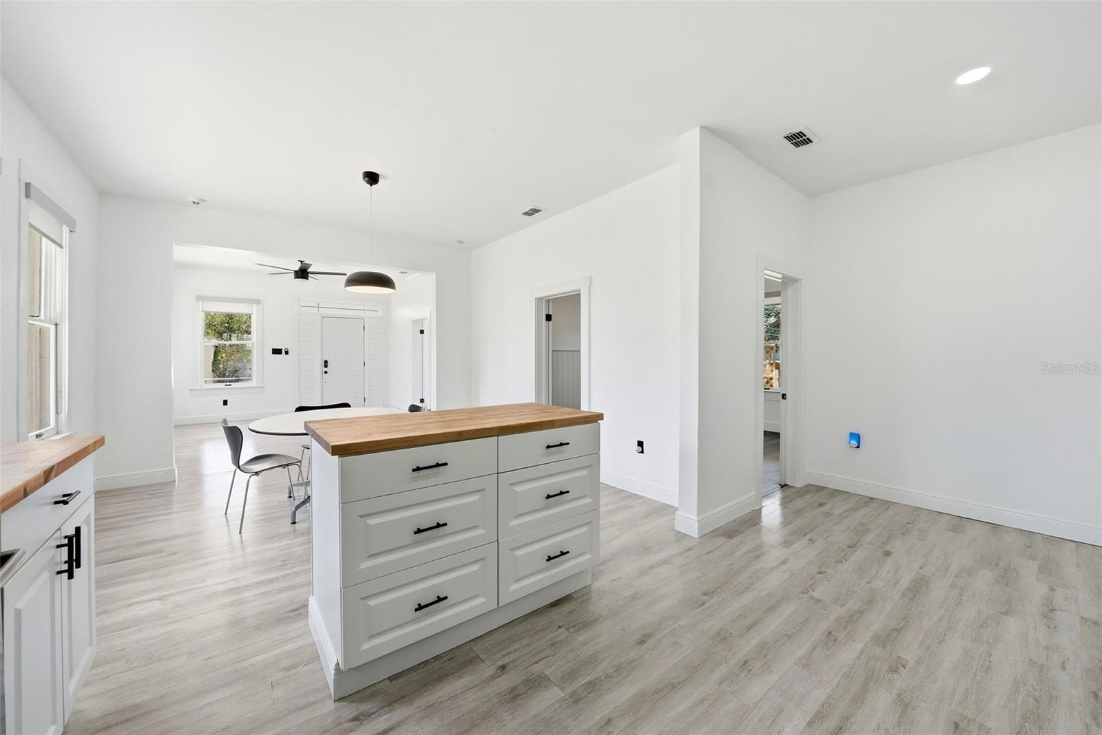 Image 13 of 28 For 1024 19th Avenue