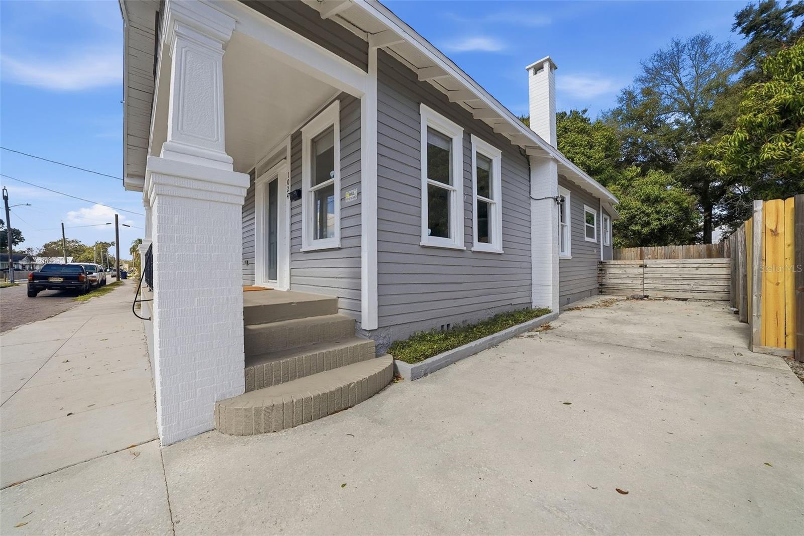 Image 2 of 28 For 1024 19th Avenue