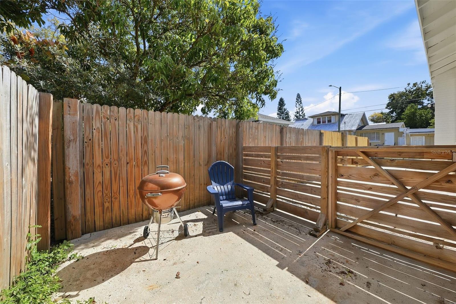 Image 25 of 28 For 1024 19th Avenue