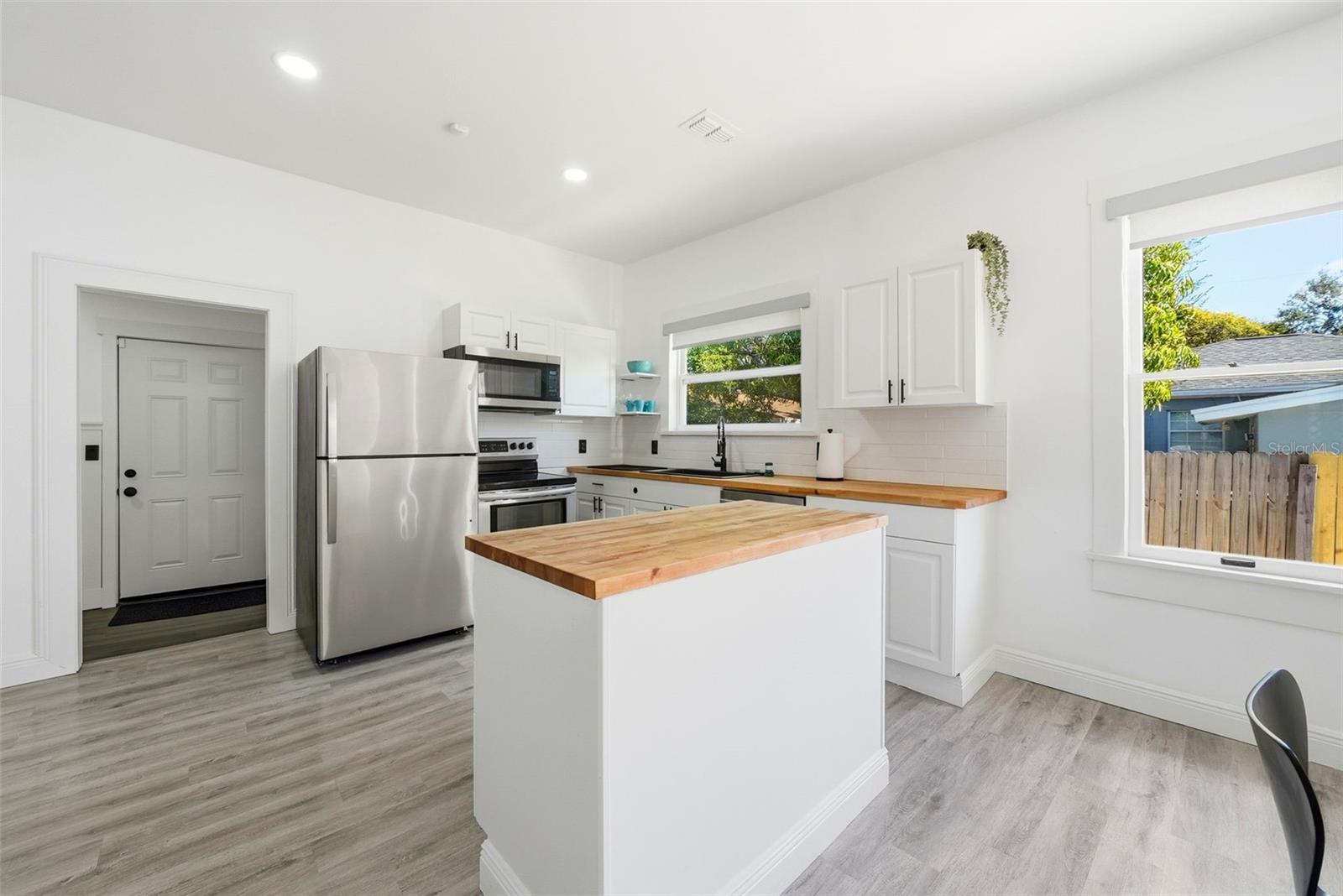 Image 8 of 28 For 1024 19th Avenue