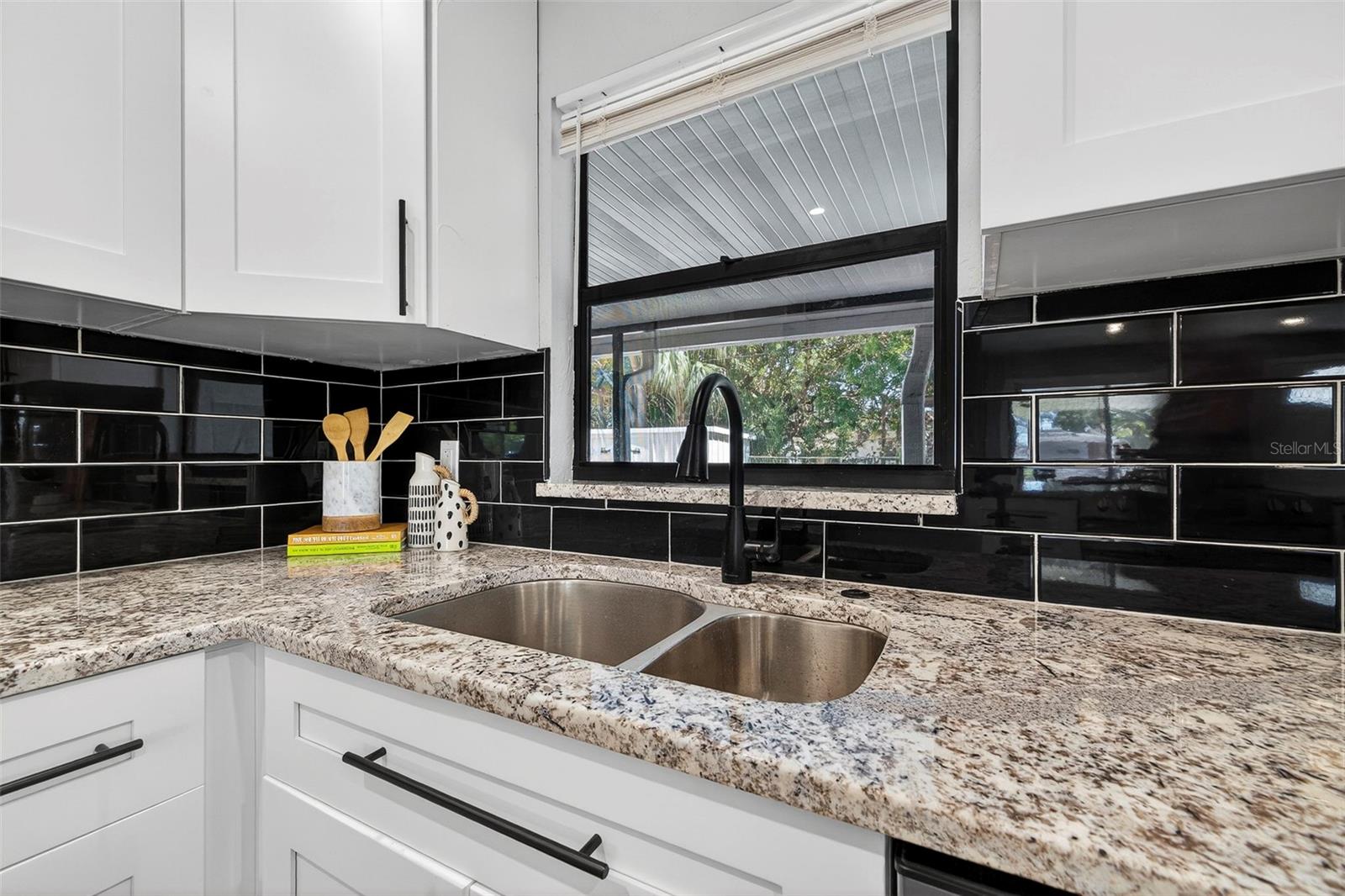 Image 10 of 39 For 6525 15th Street N