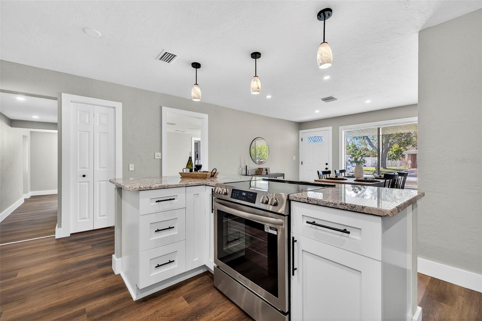 Image 11 of 39 For 6525 15th Street N