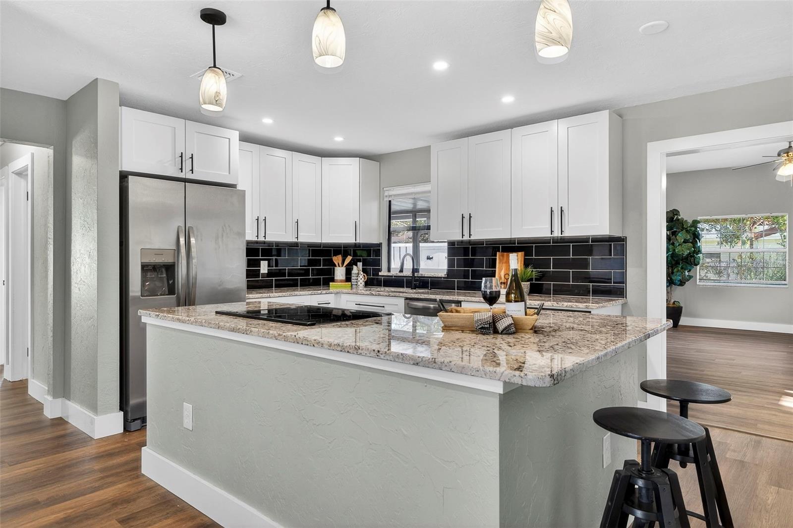 Image 6 of 39 For 6525 15th Street N