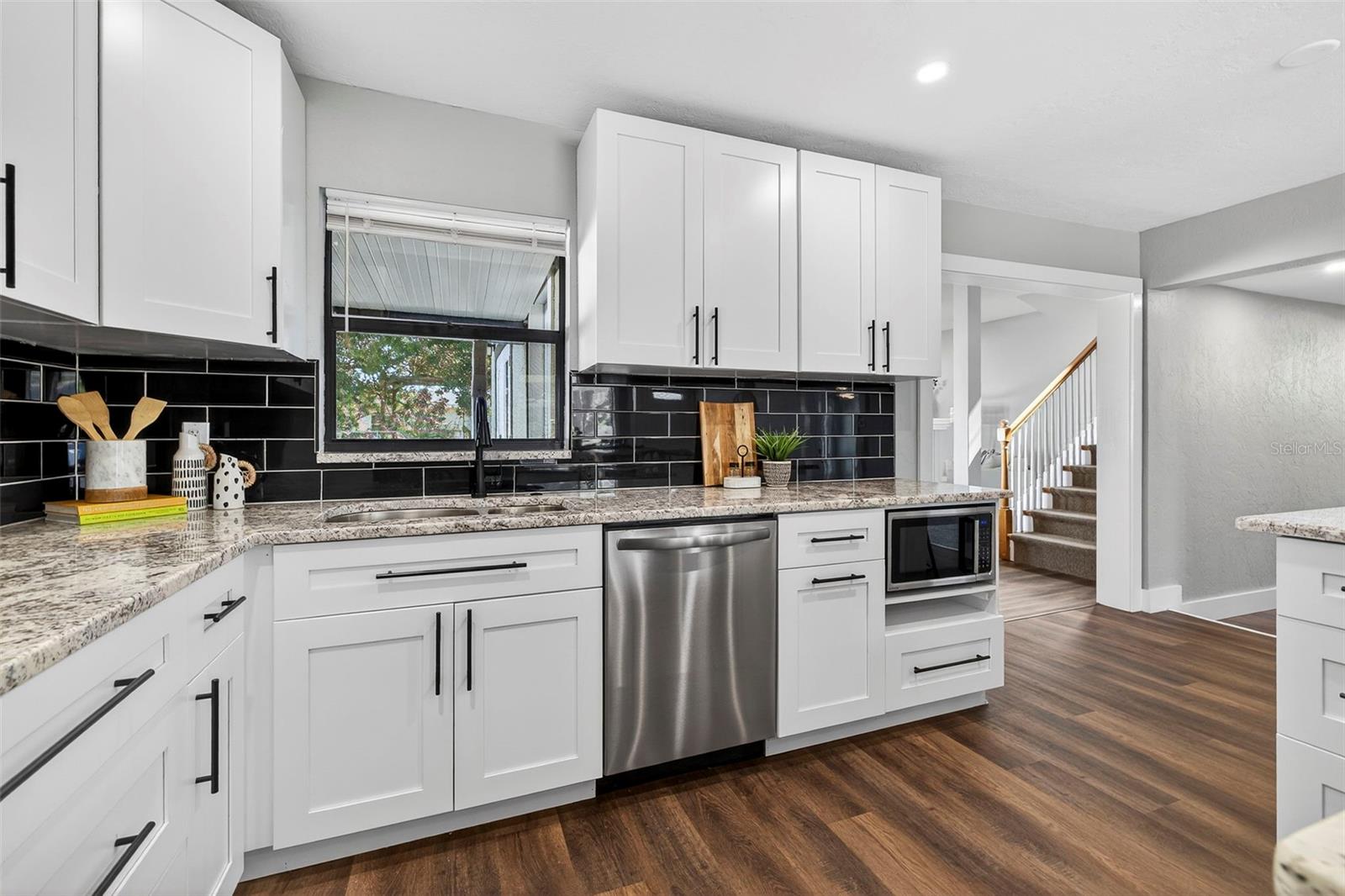 Image 9 of 39 For 6525 15th Street N