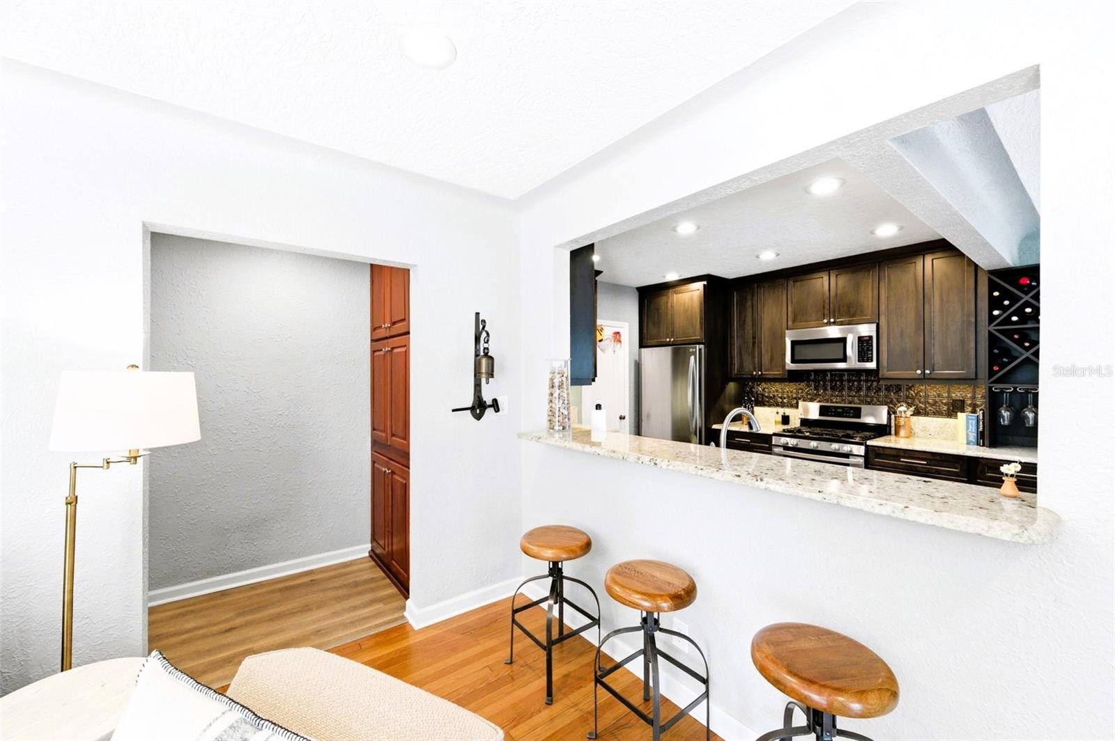 Image 17 of 49 For 519 27th Avenue N