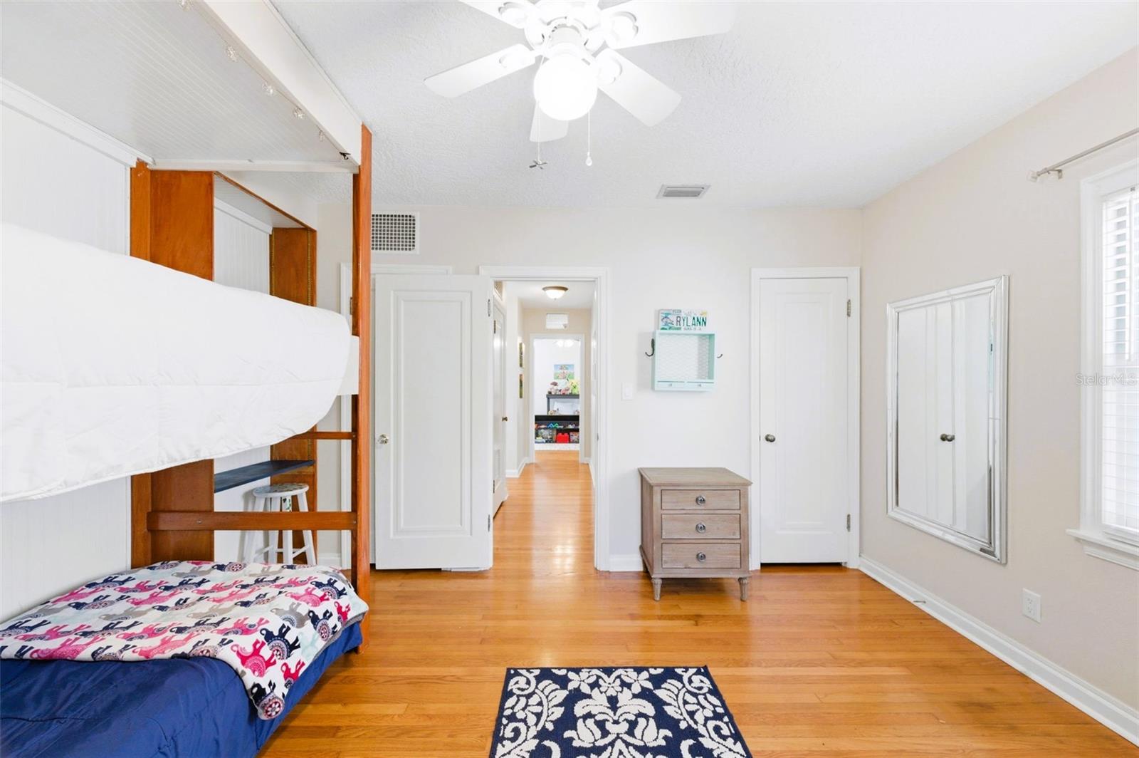 Image 34 of 49 For 519 27th Avenue N