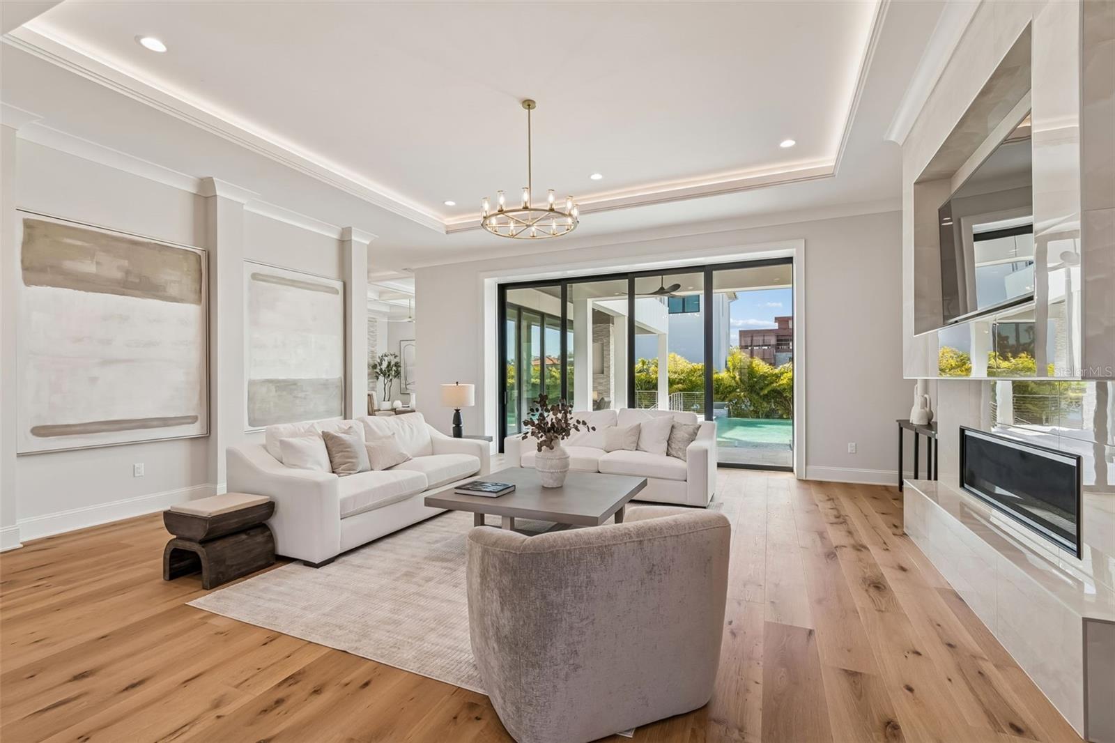 Image 15 of 67 For 5032 Longfellow Avenue