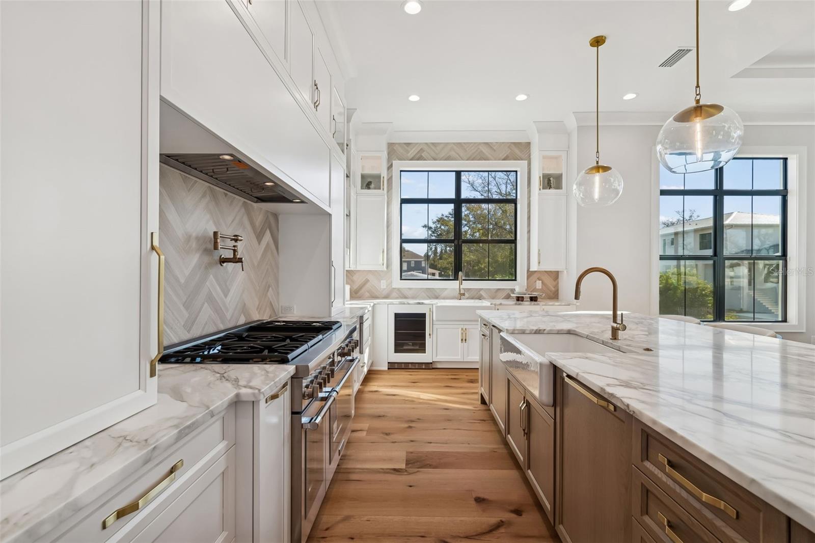 Image 23 of 67 For 5032 Longfellow Avenue