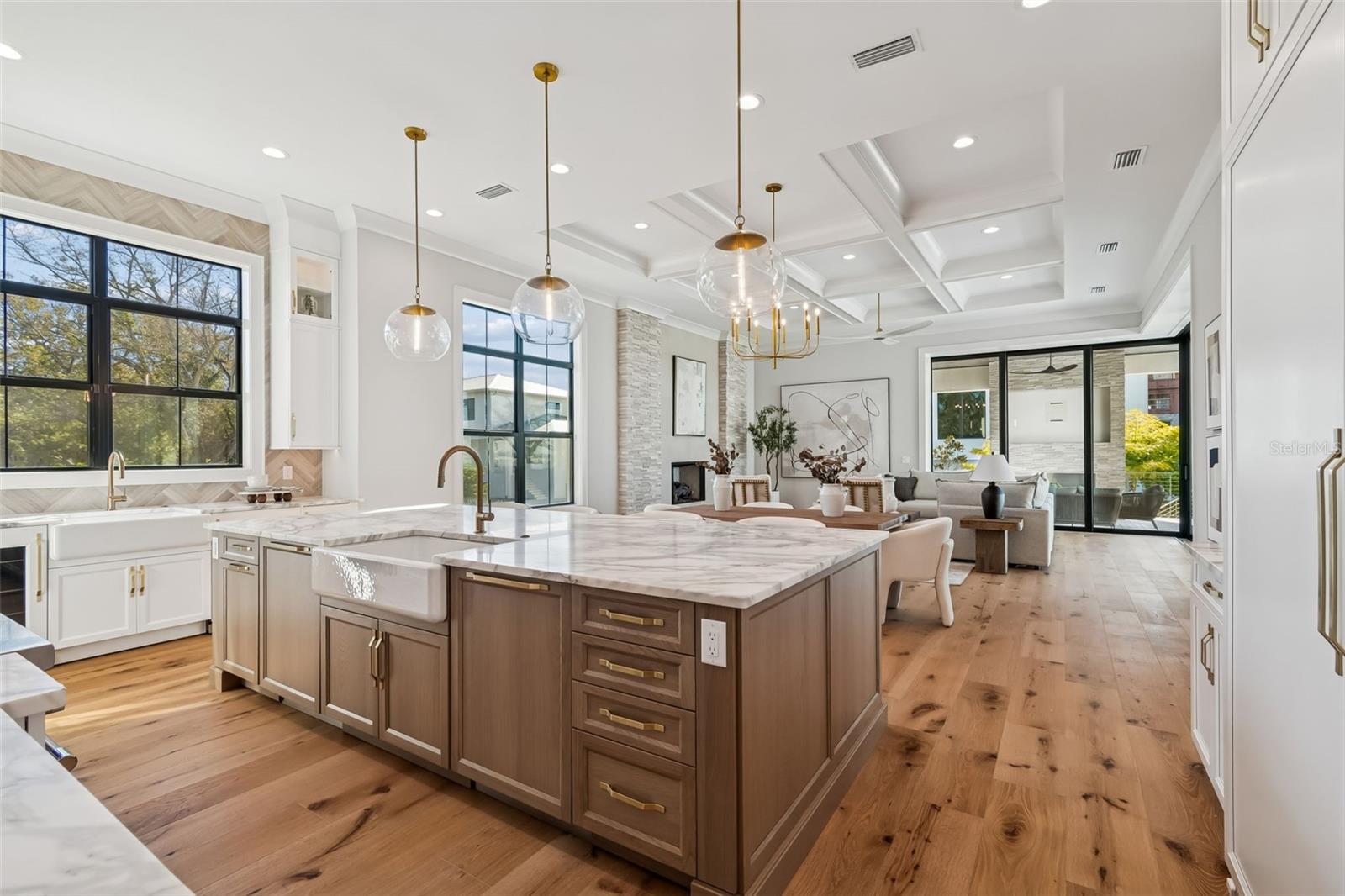 Image 25 of 67 For 5032 Longfellow Avenue