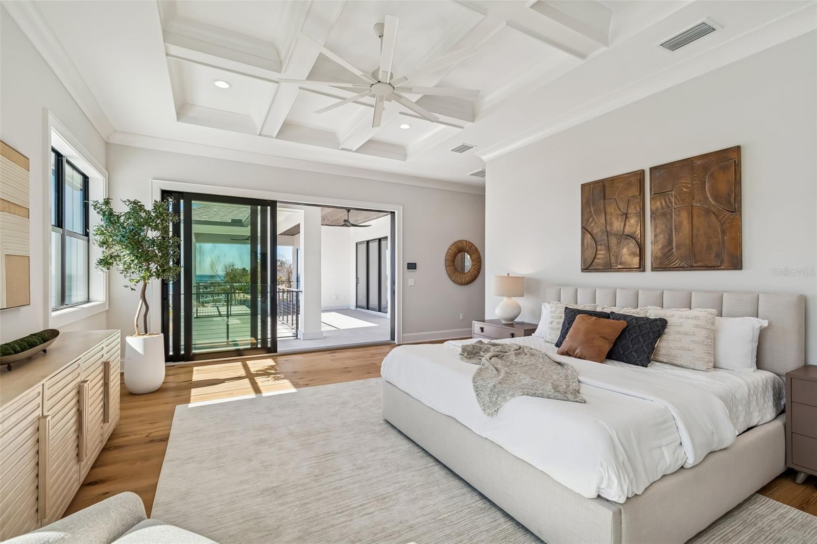 Image 29 of 67 For 5032 Longfellow Avenue