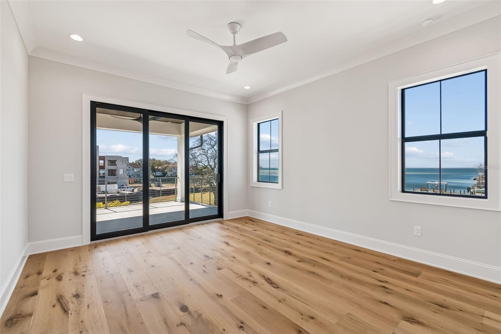 Image 37 of 67 For 5032 Longfellow Avenue