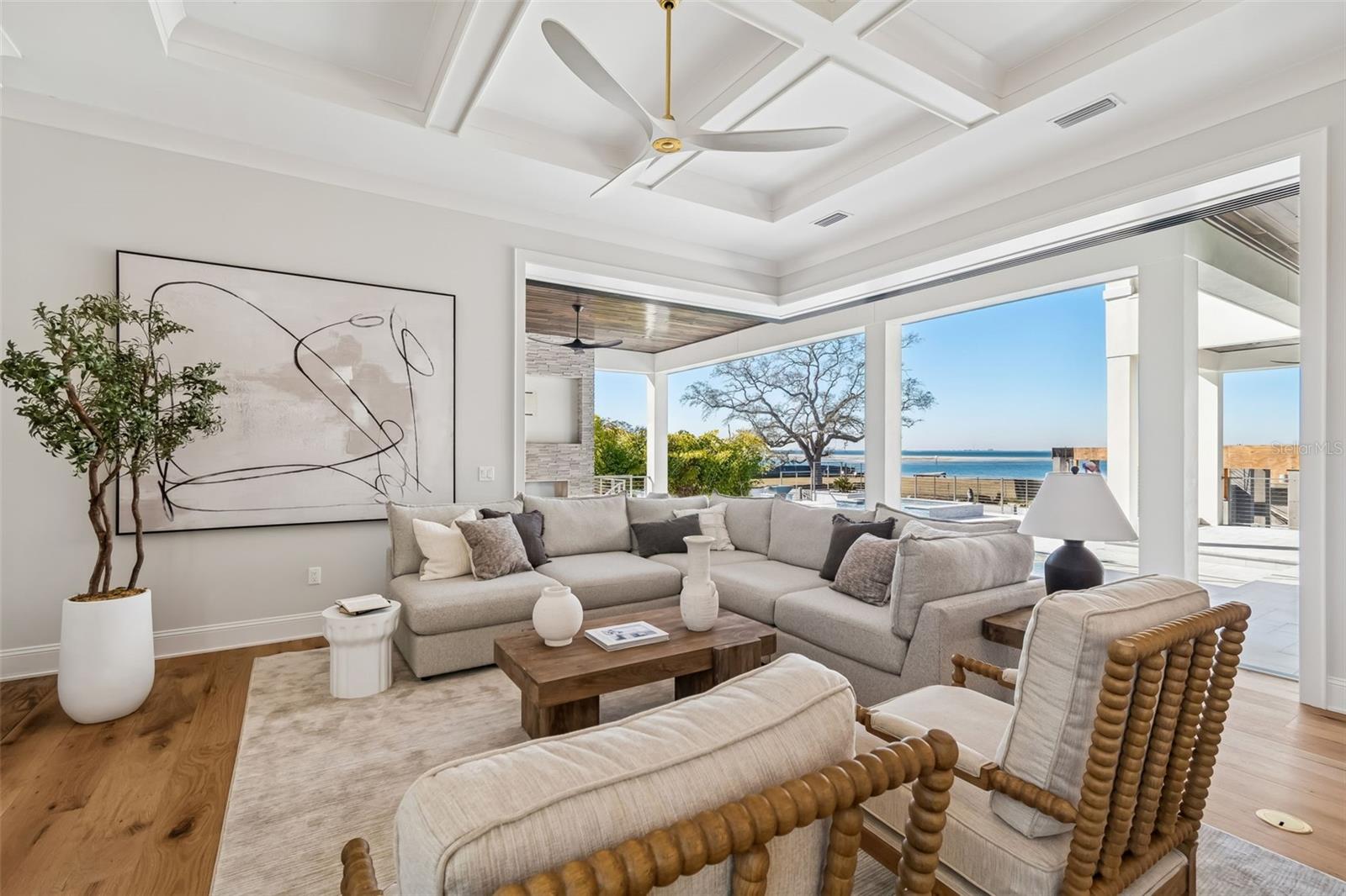 Image 4 of 67 For 5032 Longfellow Avenue