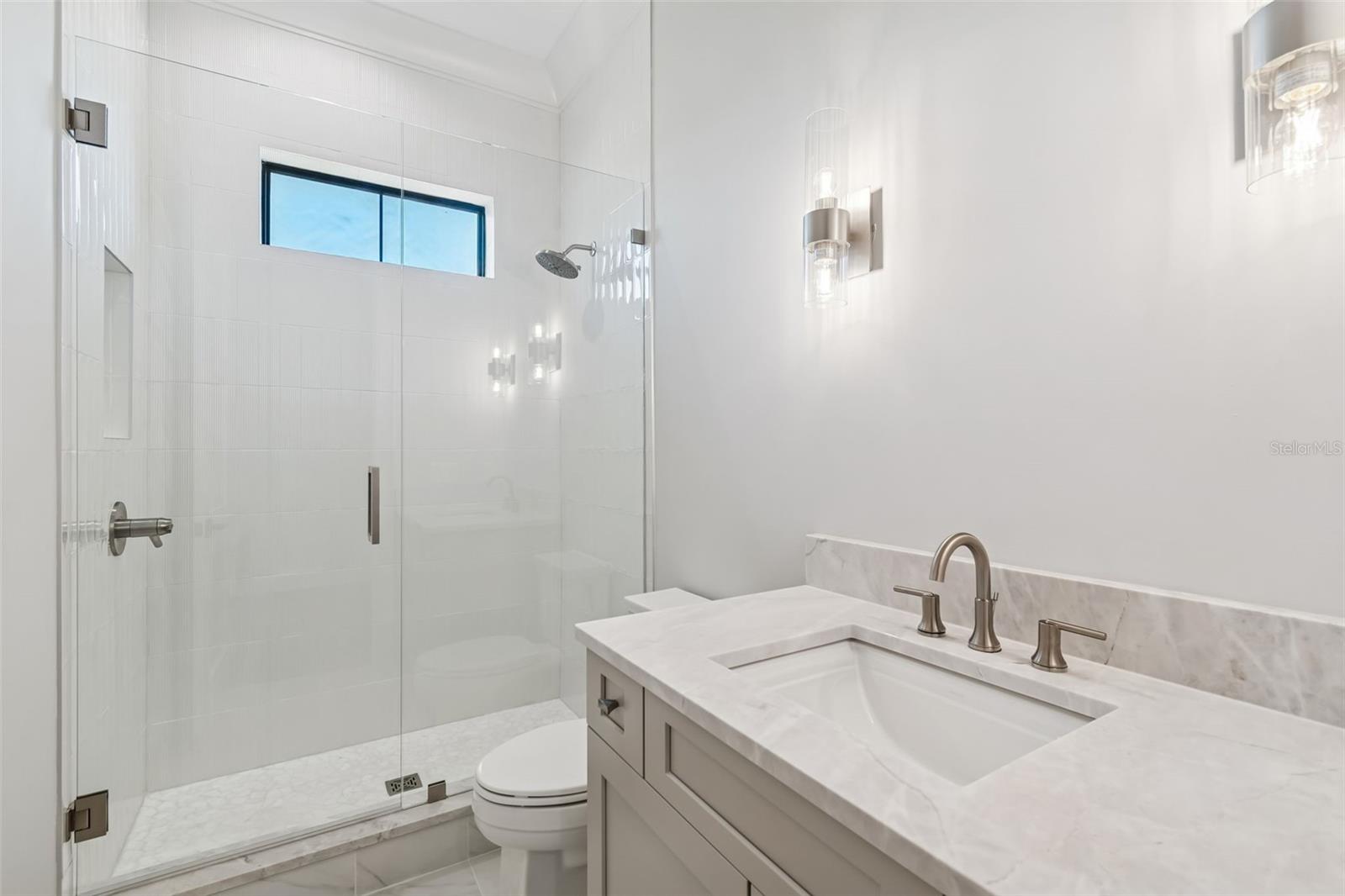 Image 44 of 67 For 5032 Longfellow Avenue