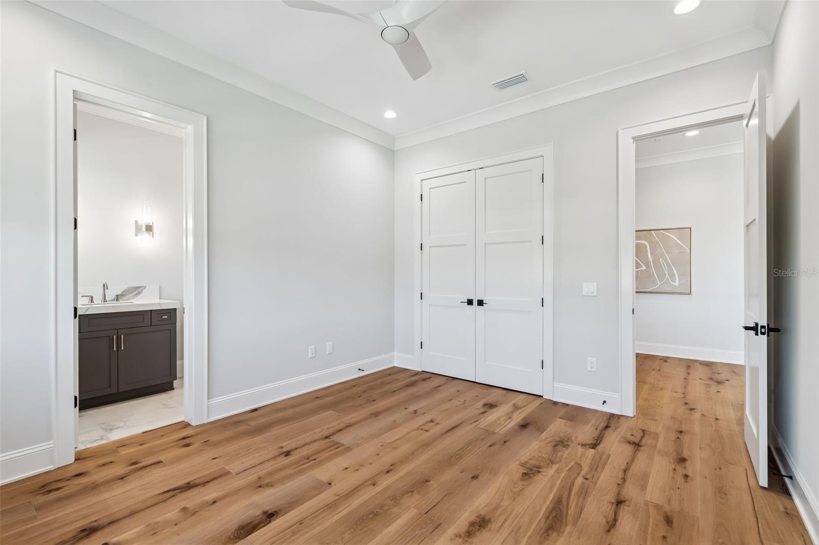 Image 46 of 67 For 5032 Longfellow Avenue