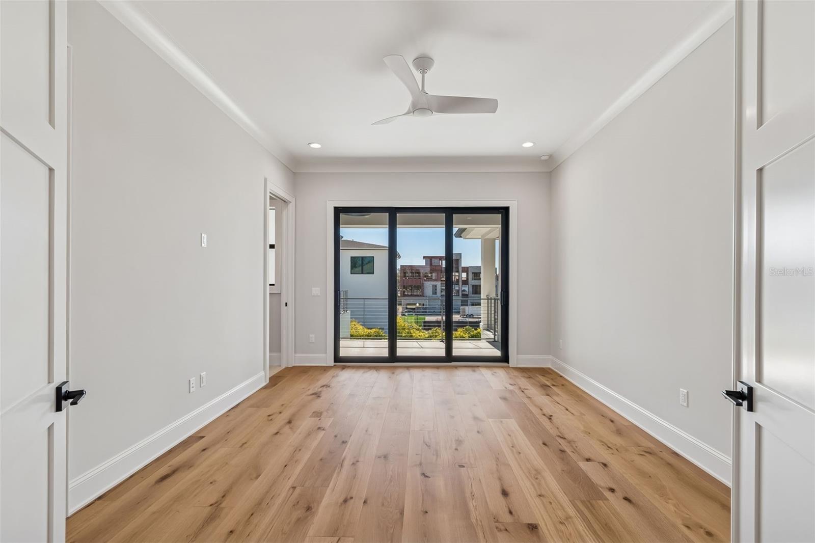 Image 48 of 67 For 5032 Longfellow Avenue