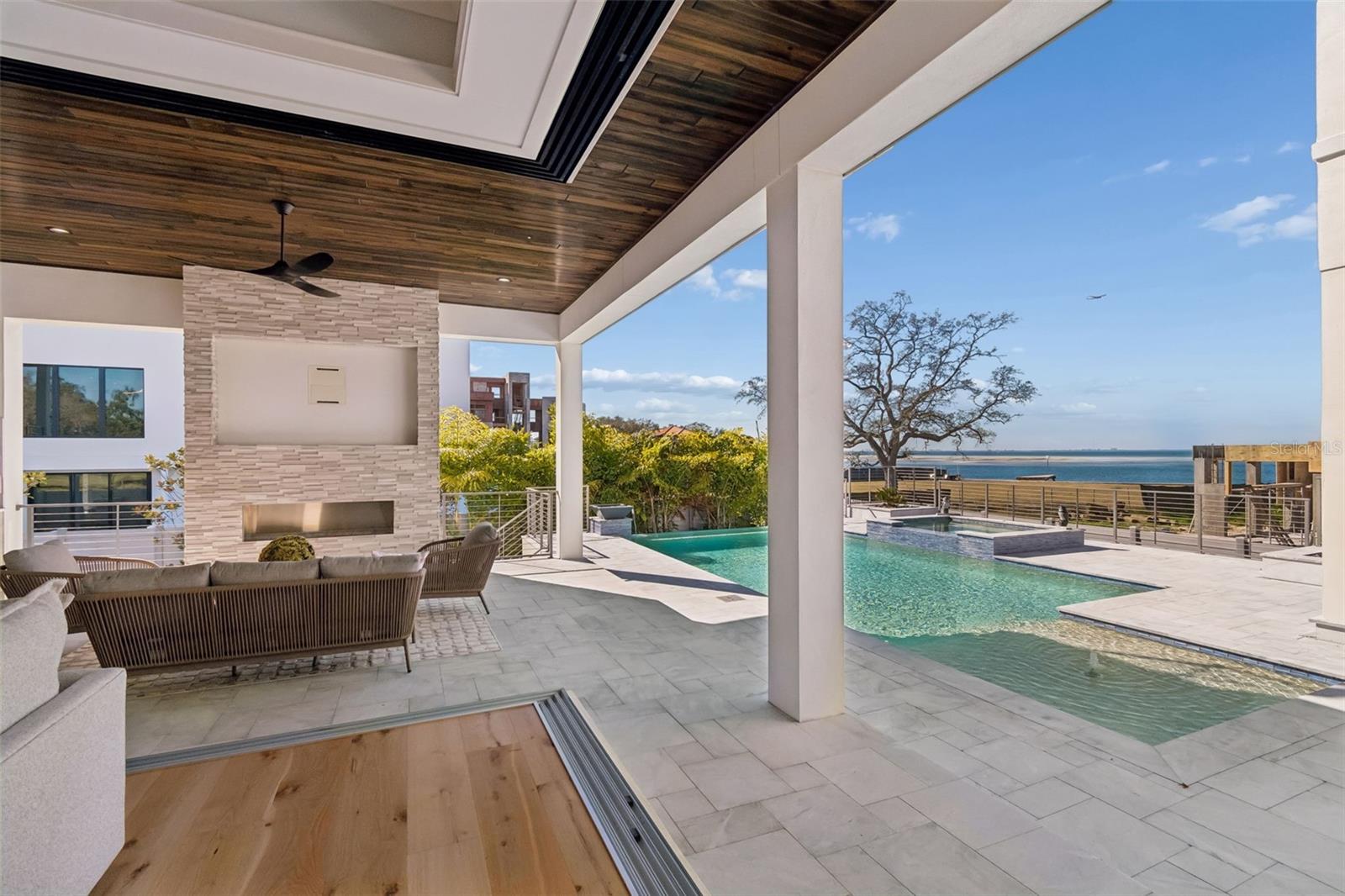 Image 54 of 67 For 5032 Longfellow Avenue