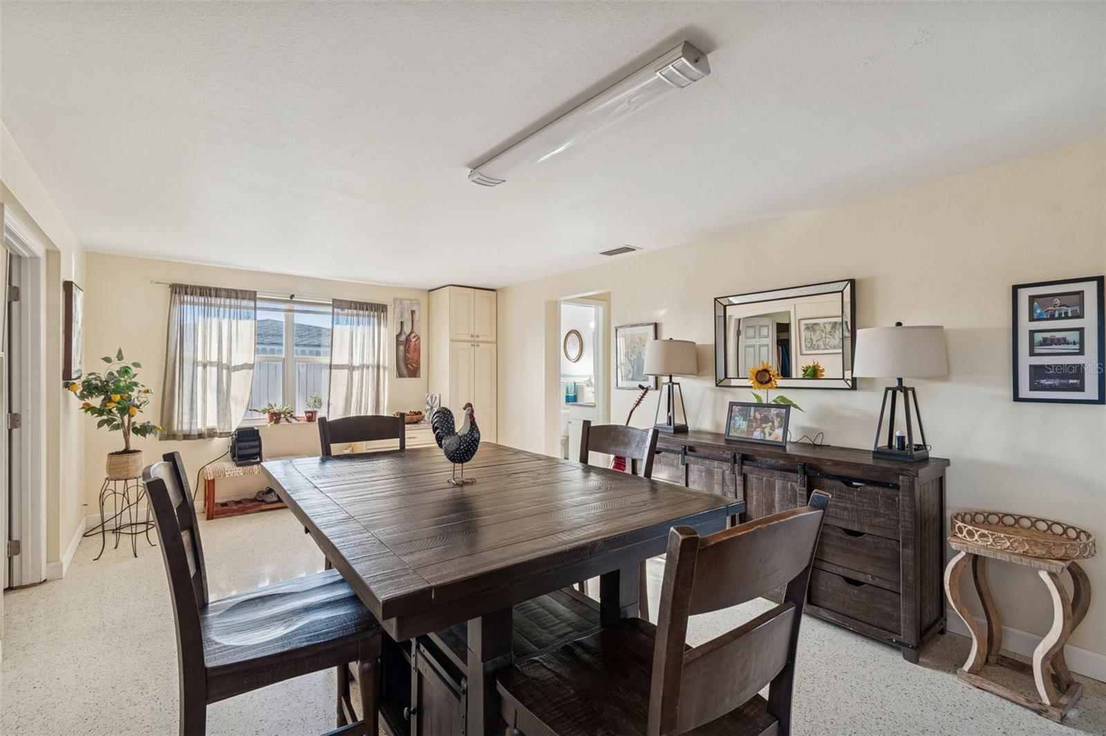 Image 12 of 40 For 4940 Picture Avenue