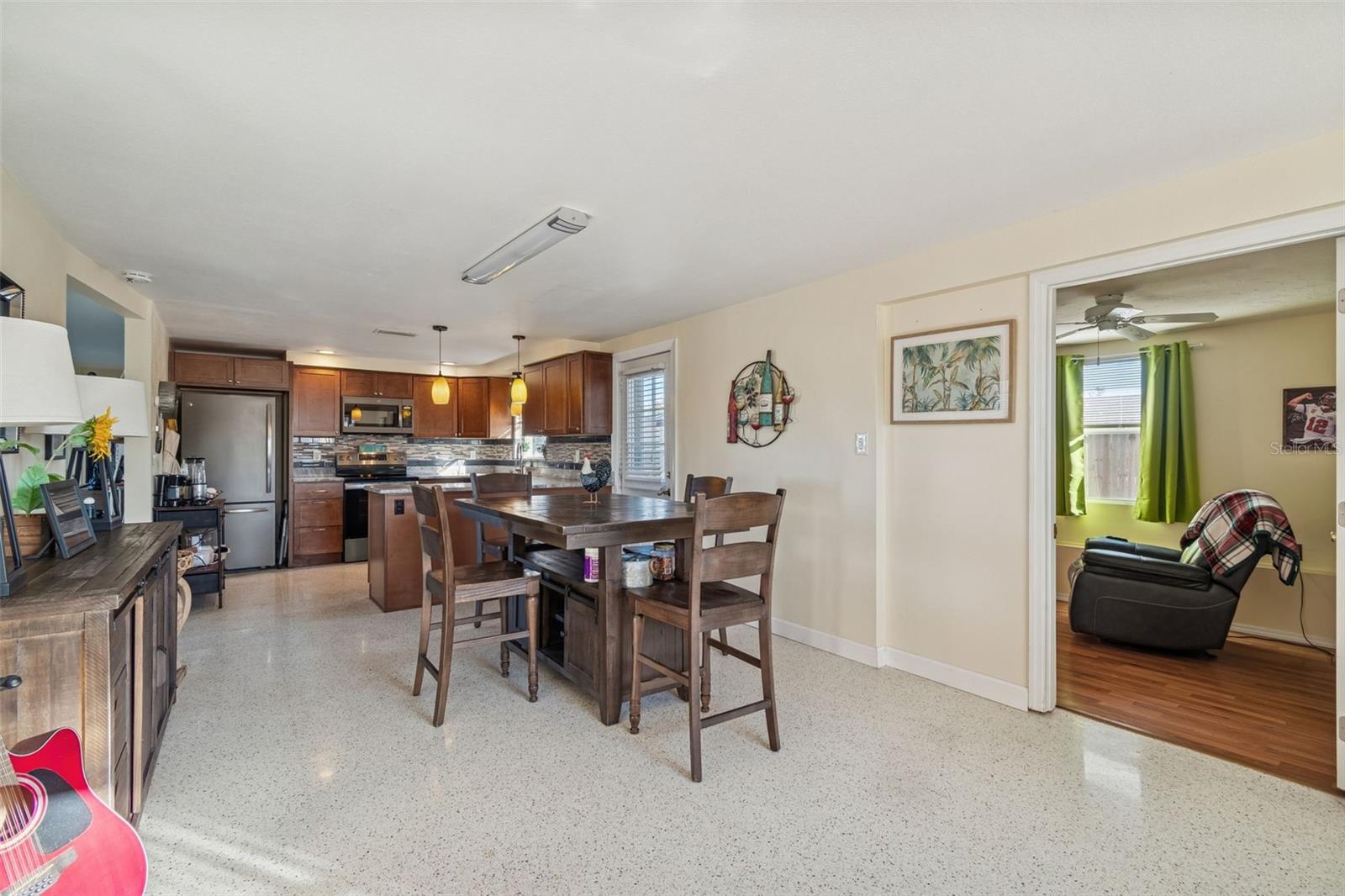 Image 16 of 40 For 4940 Picture Avenue