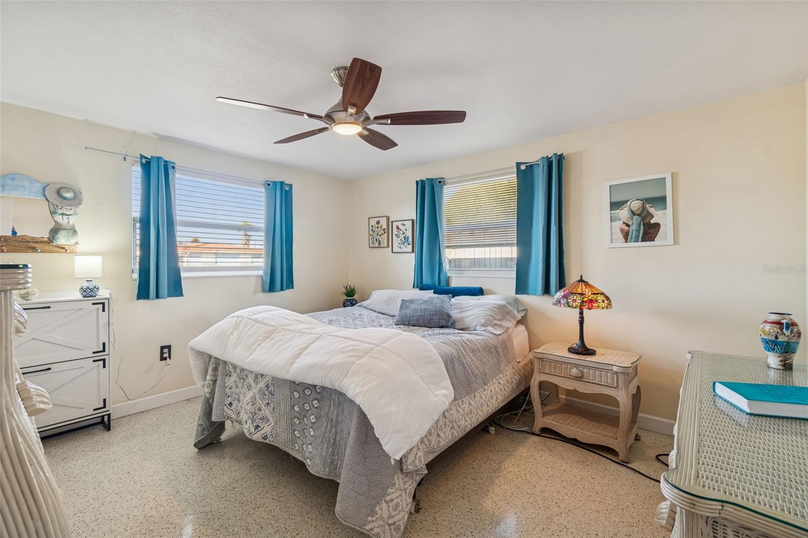 Image 24 of 40 For 4940 Picture Avenue