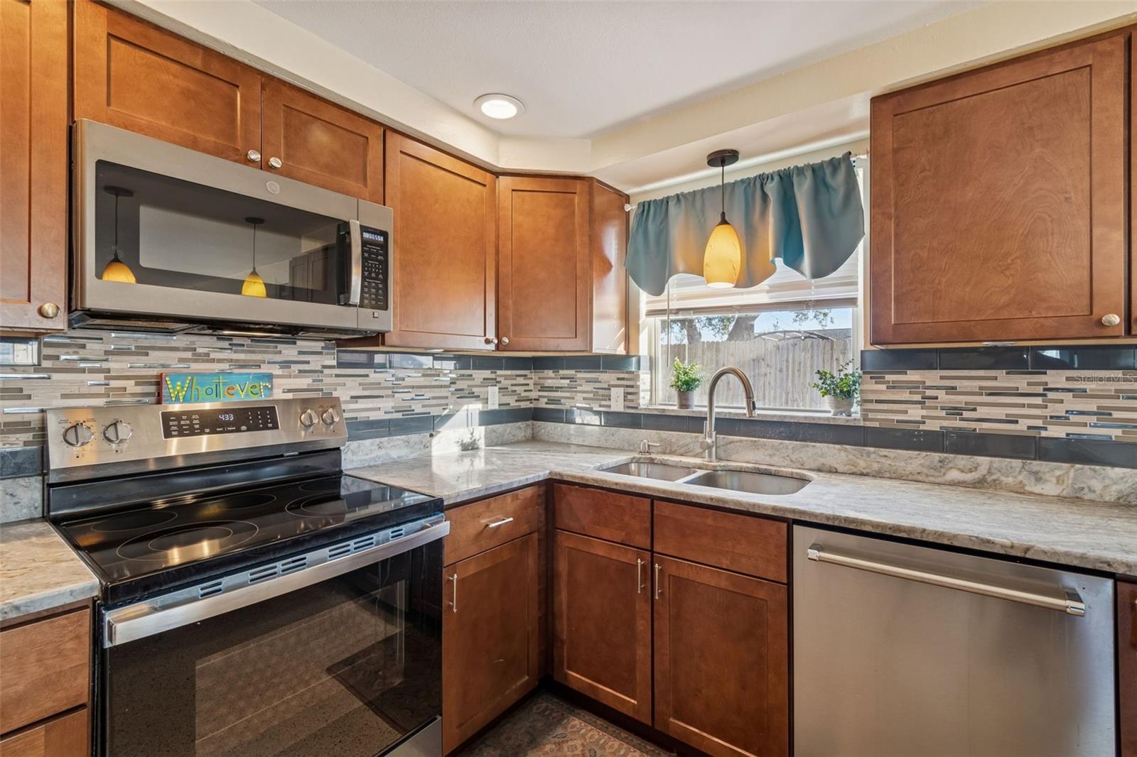 Image 8 of 40 For 4940 Picture Avenue