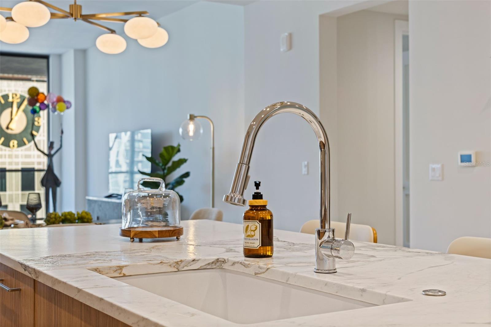 Image 14 of 86 For 275 1st Avenue S 3003