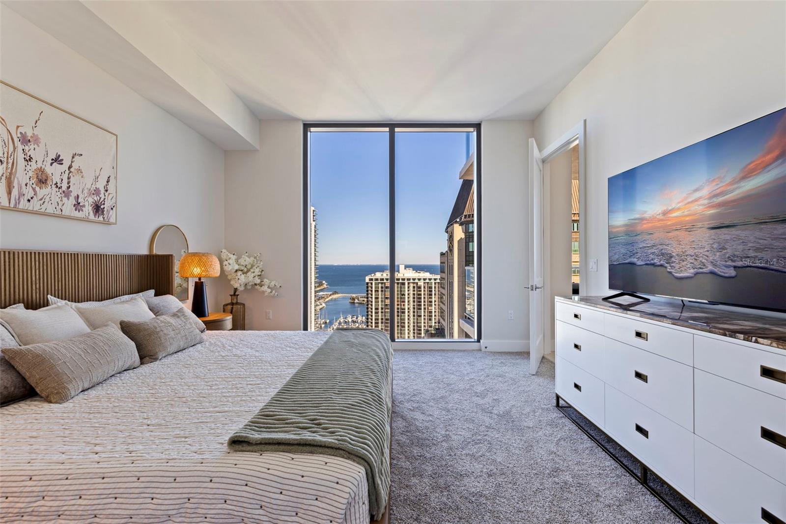 Image 28 of 86 For 275 1st Avenue S 3003