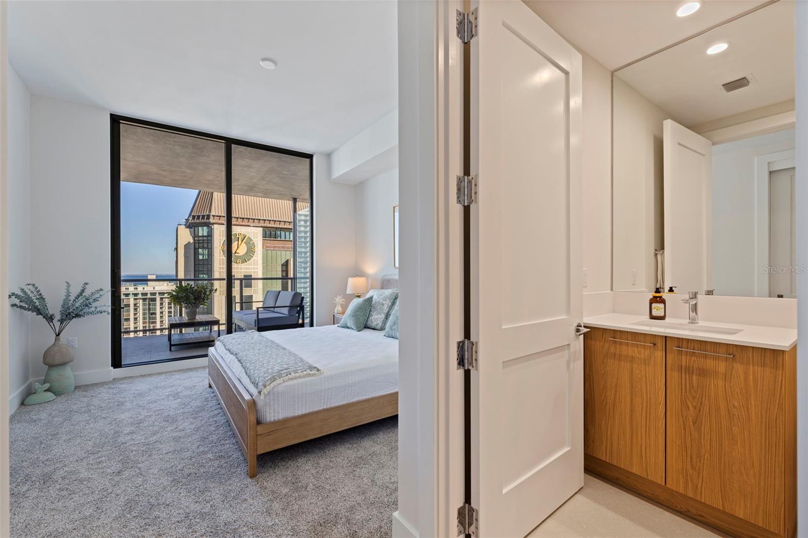 Image 34 of 86 For 275 1st Avenue S 3003