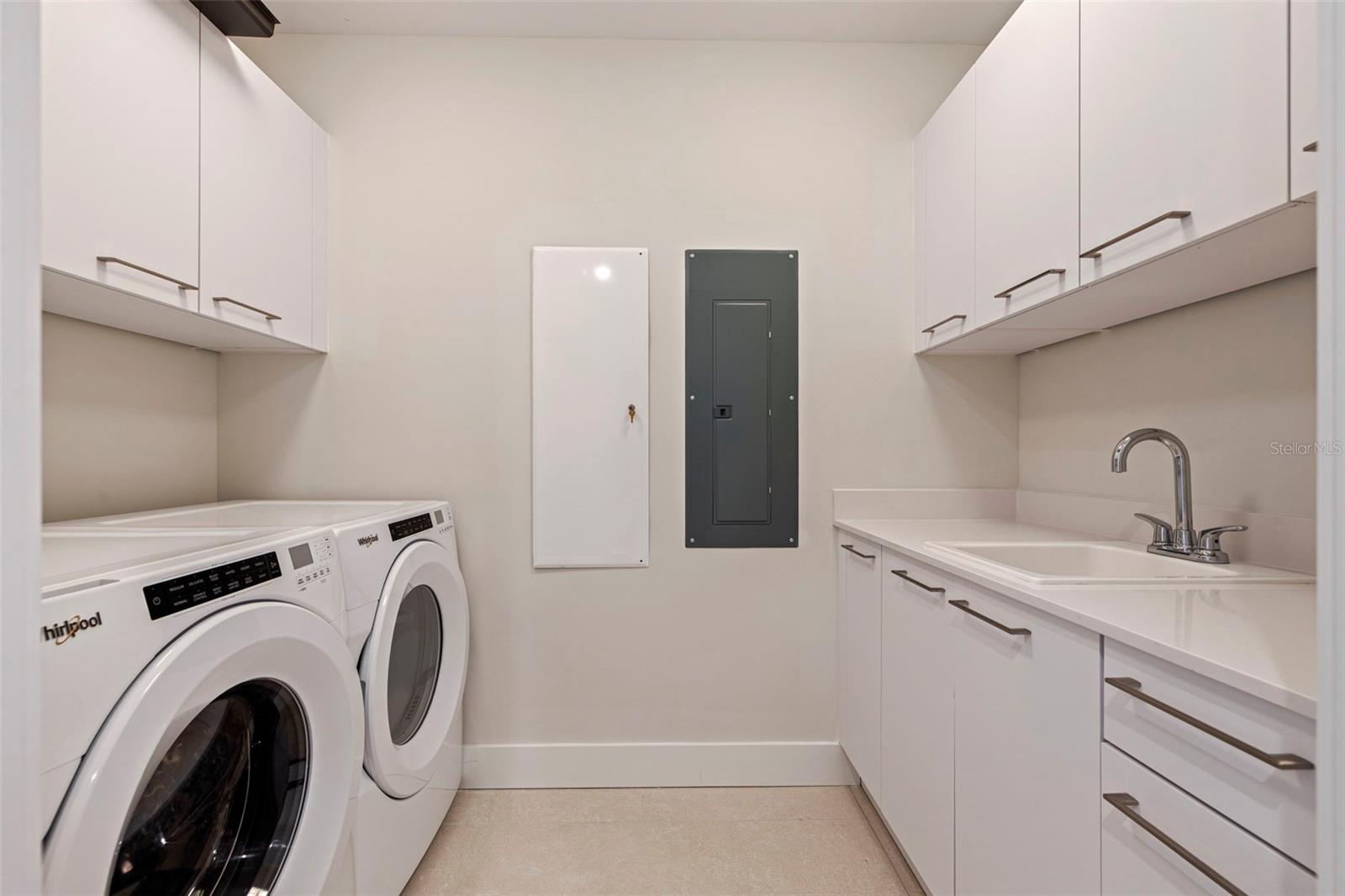 Image 40 of 86 For 275 1st Avenue S 3003