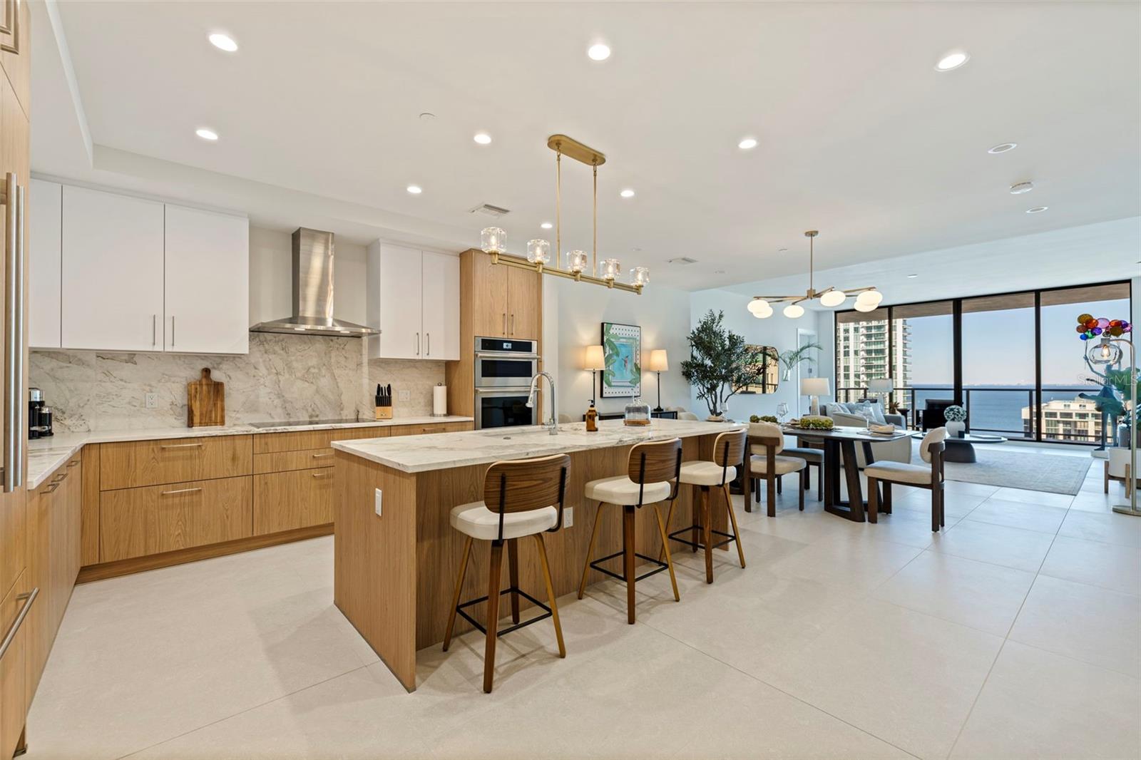 Image 5 of 86 For 275 1st Avenue S 3003