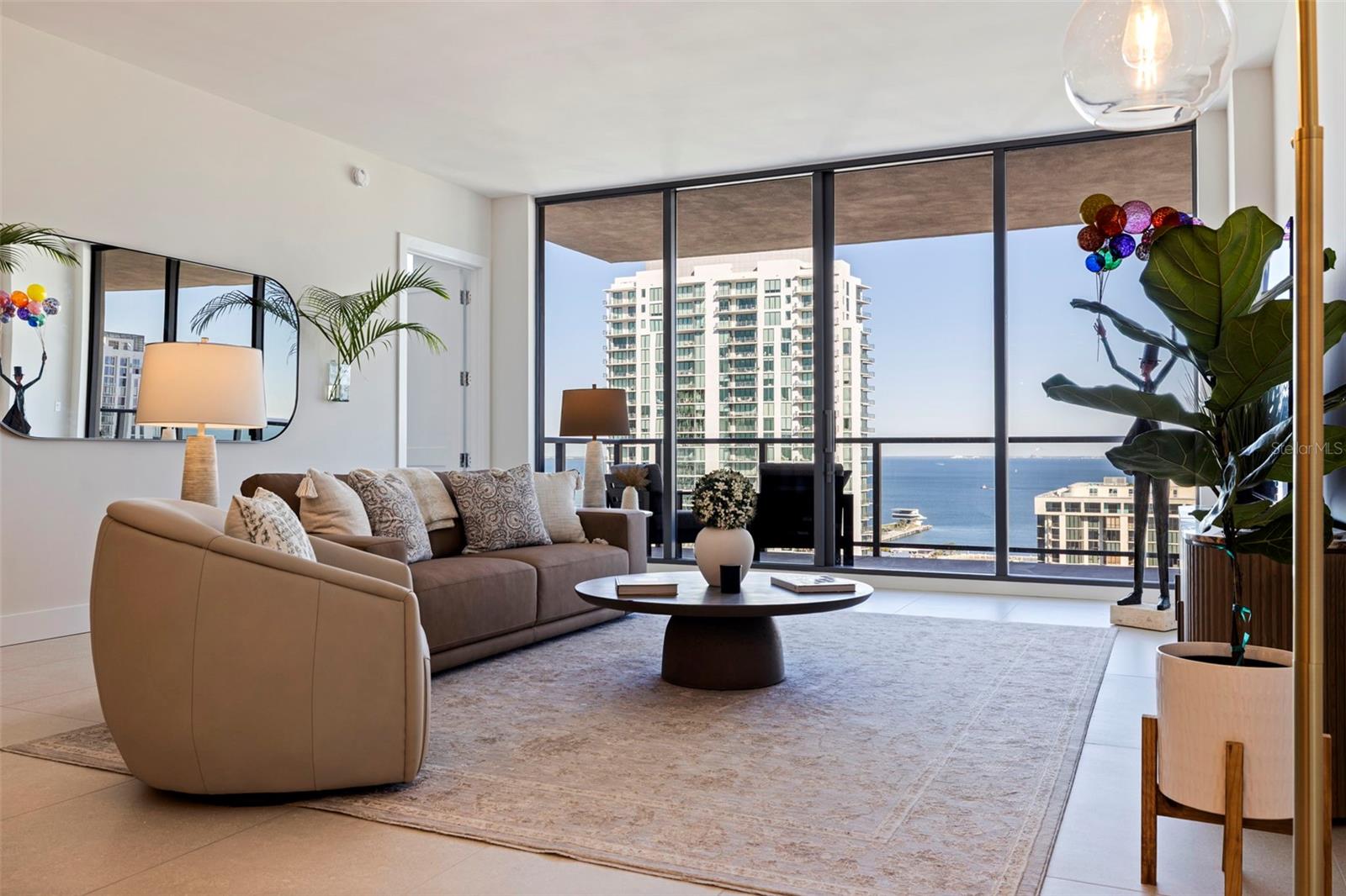 Image 7 of 86 For 275 1st Avenue S 3003