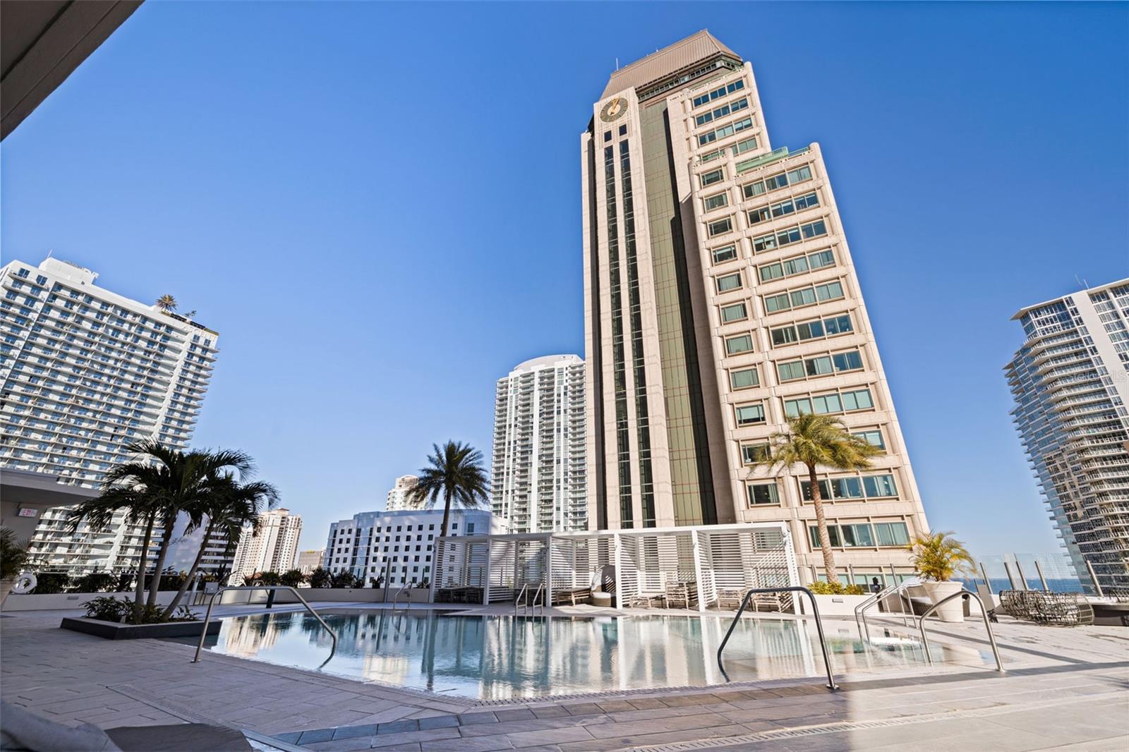 Image 73 of 86 For 275 1st Avenue S 3003