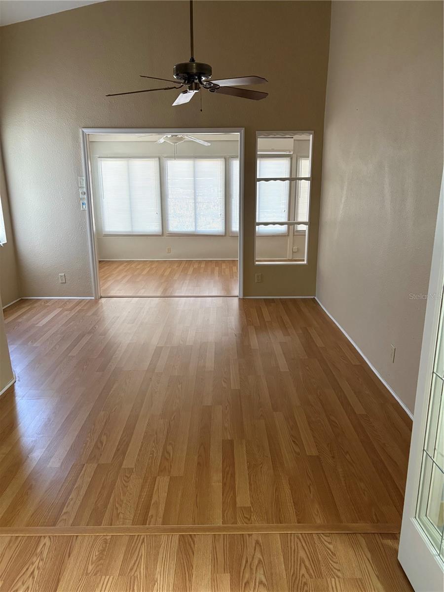 Image 5 of 9 For 8439 Pavilion Drive