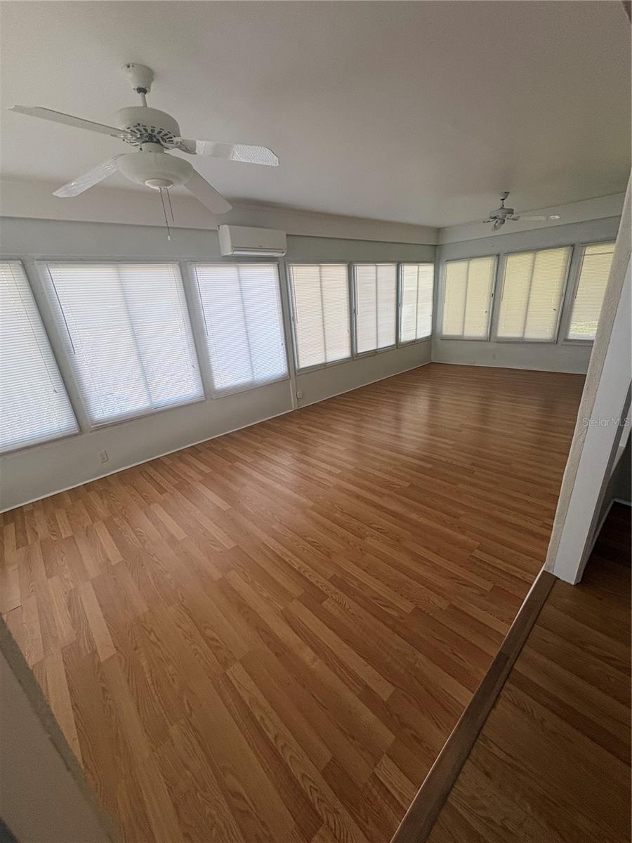 Image 6 of 9 For 8439 Pavilion Drive