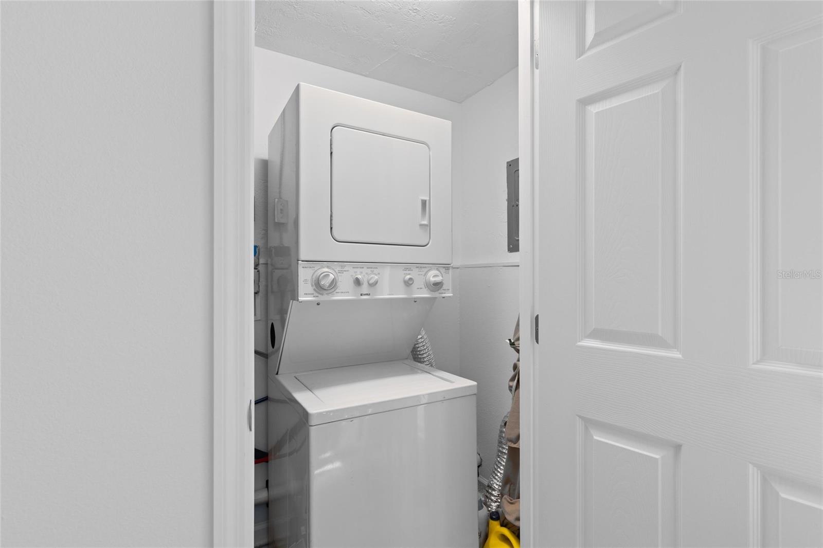 Image 13 of 23 For 4409 Summersun Drive