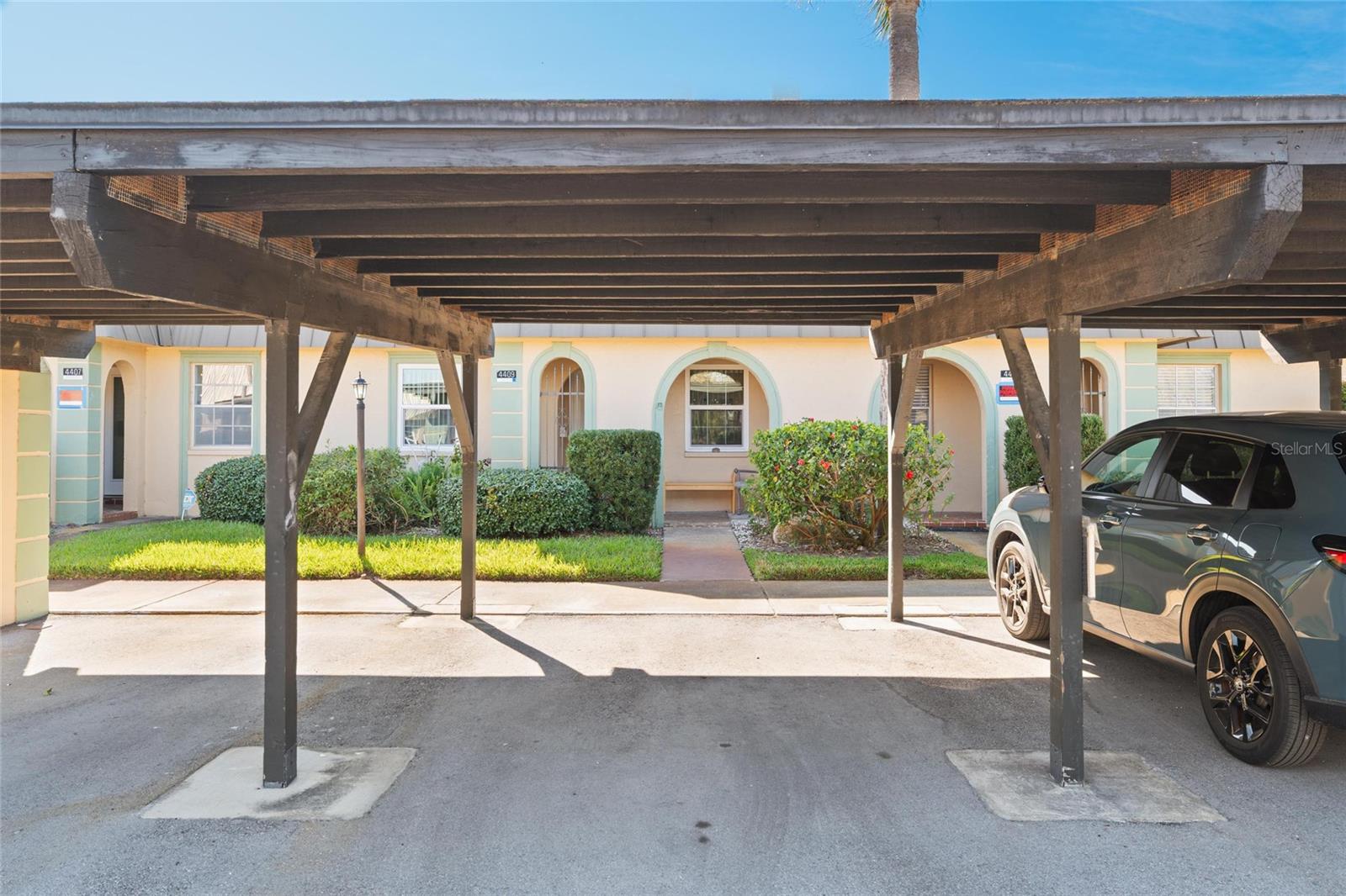 Image 17 of 23 For 4409 Summersun Drive