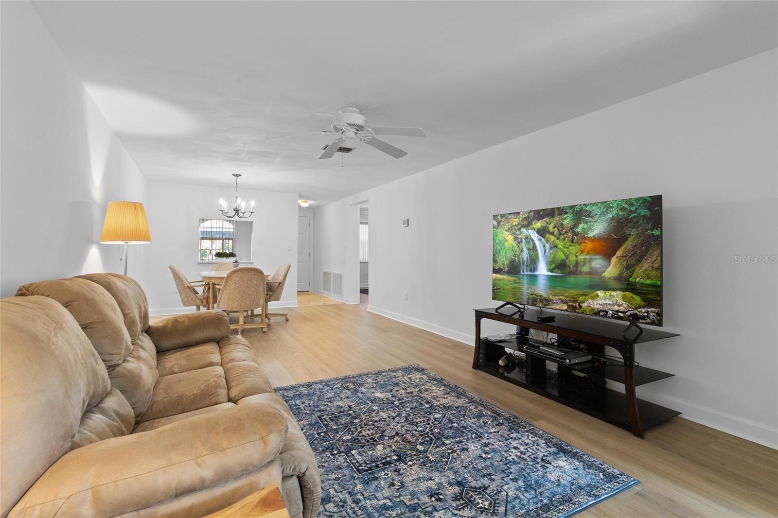 Image 7 of 23 For 4409 Summersun Drive