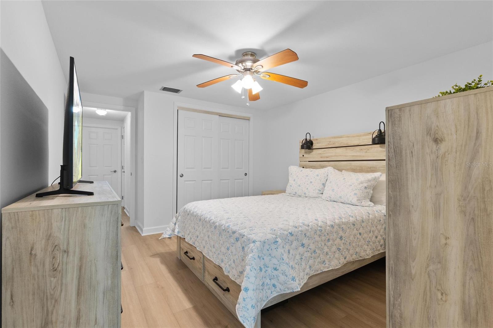 Image 9 of 23 For 4409 Summersun Drive