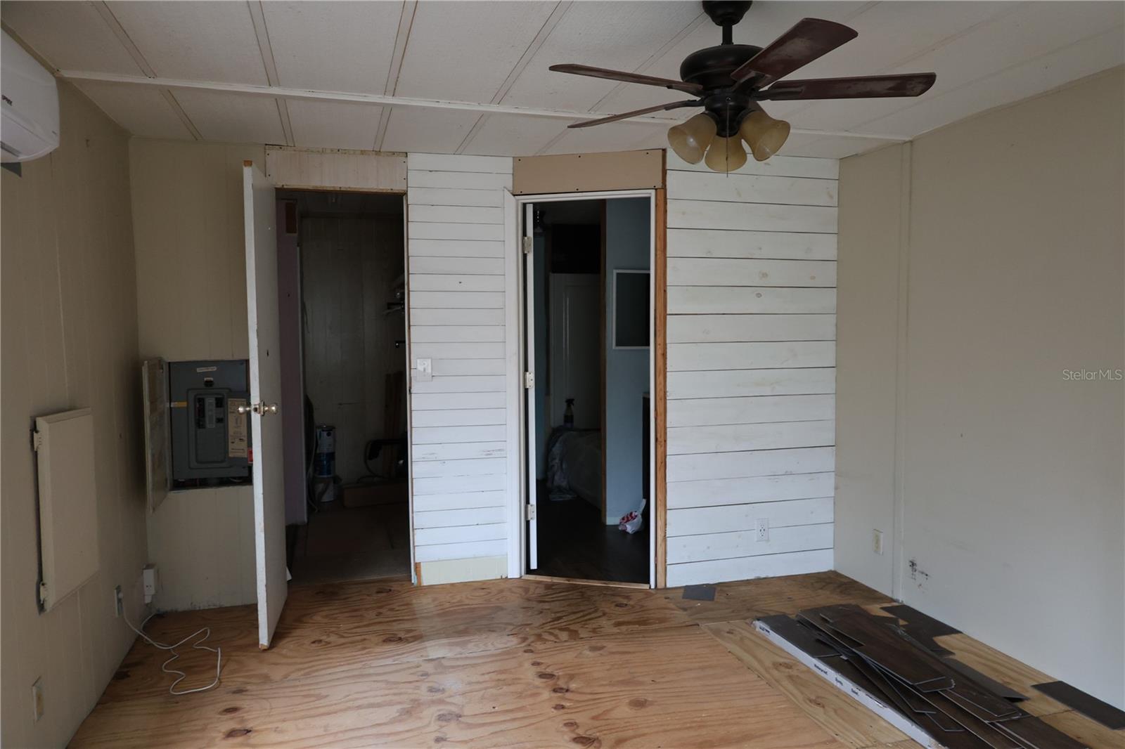 Image 17 of 54 For 1133 Live Oak Lane