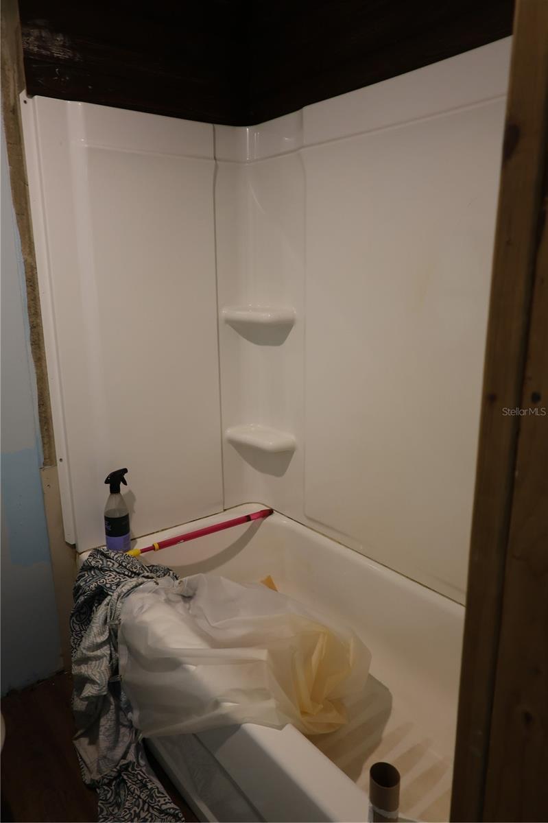 Image 20 of 54 For 1133 Live Oak Lane