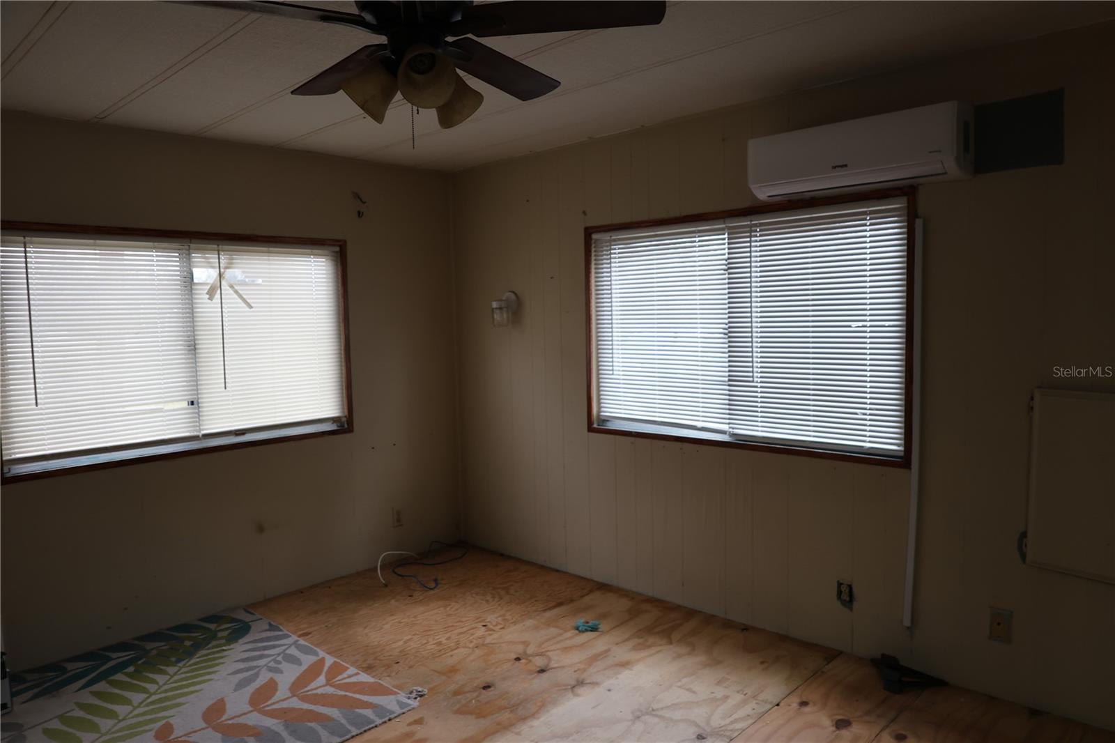 Image 23 of 54 For 1133 Live Oak Lane