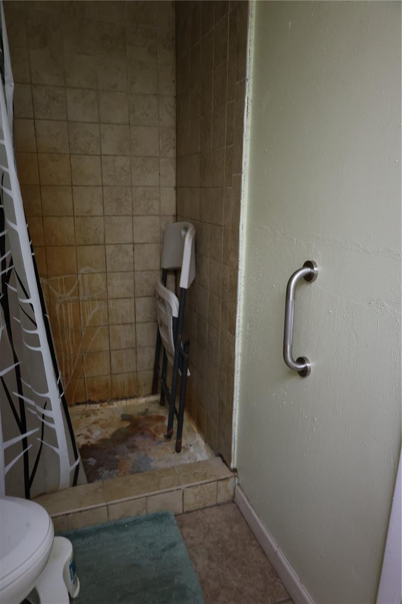 Image 33 of 54 For 1133 Live Oak Lane