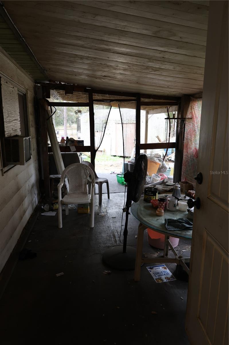 Image 38 of 54 For 1133 Live Oak Lane