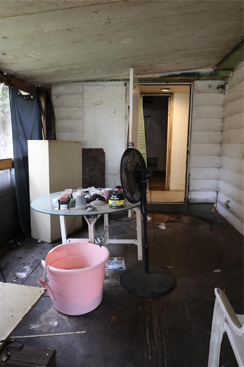 Image 40 of 54 For 1133 Live Oak Lane