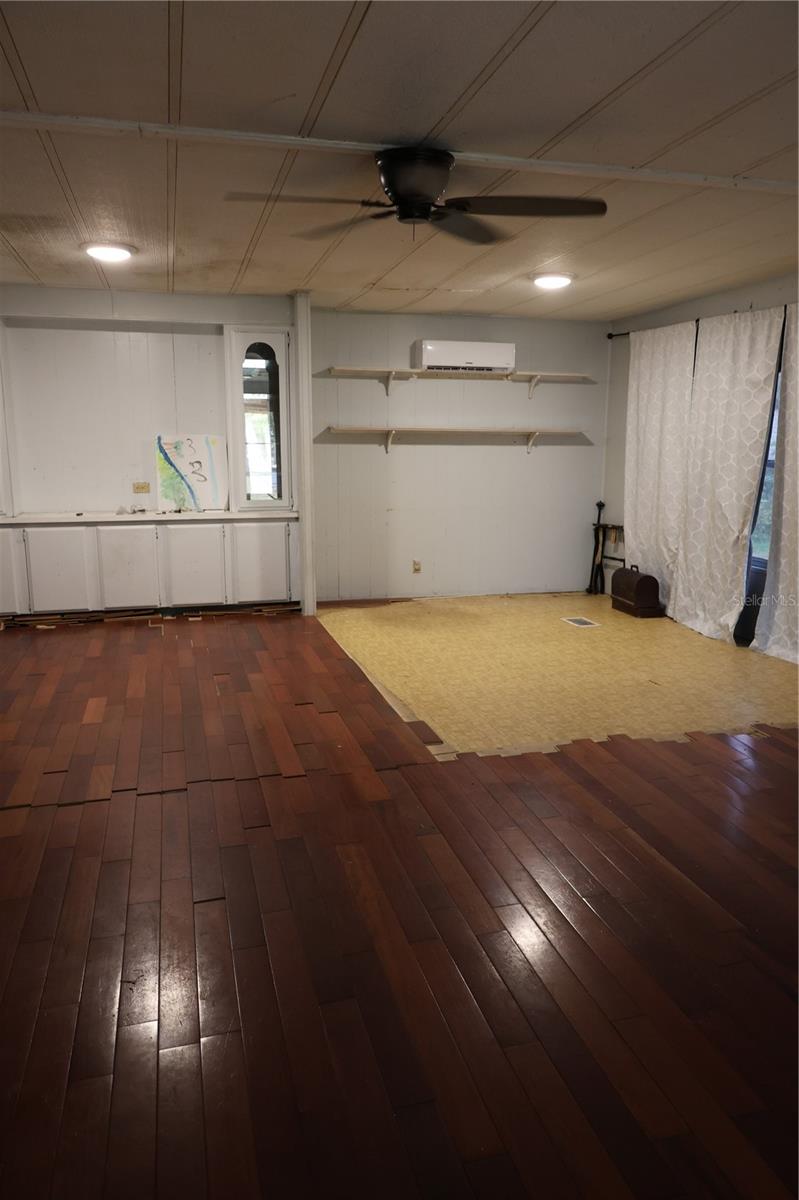 Image 42 of 54 For 1133 Live Oak Lane