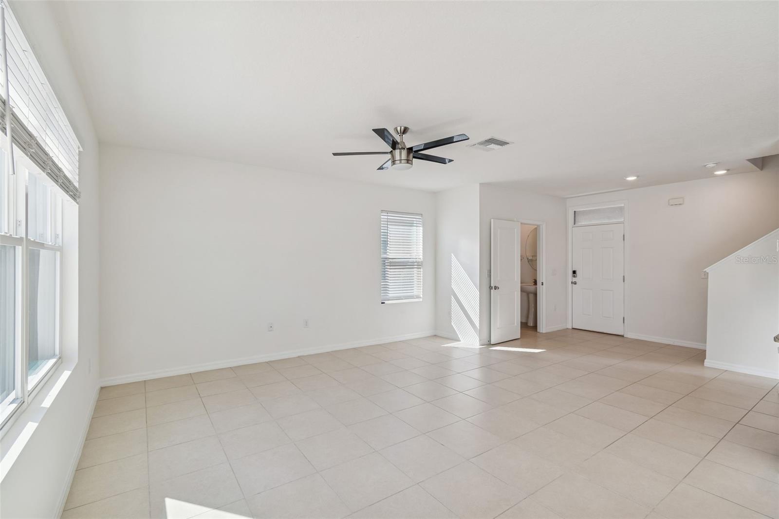 Image 13 of 86 For 3072 Suncoast Plains Drive